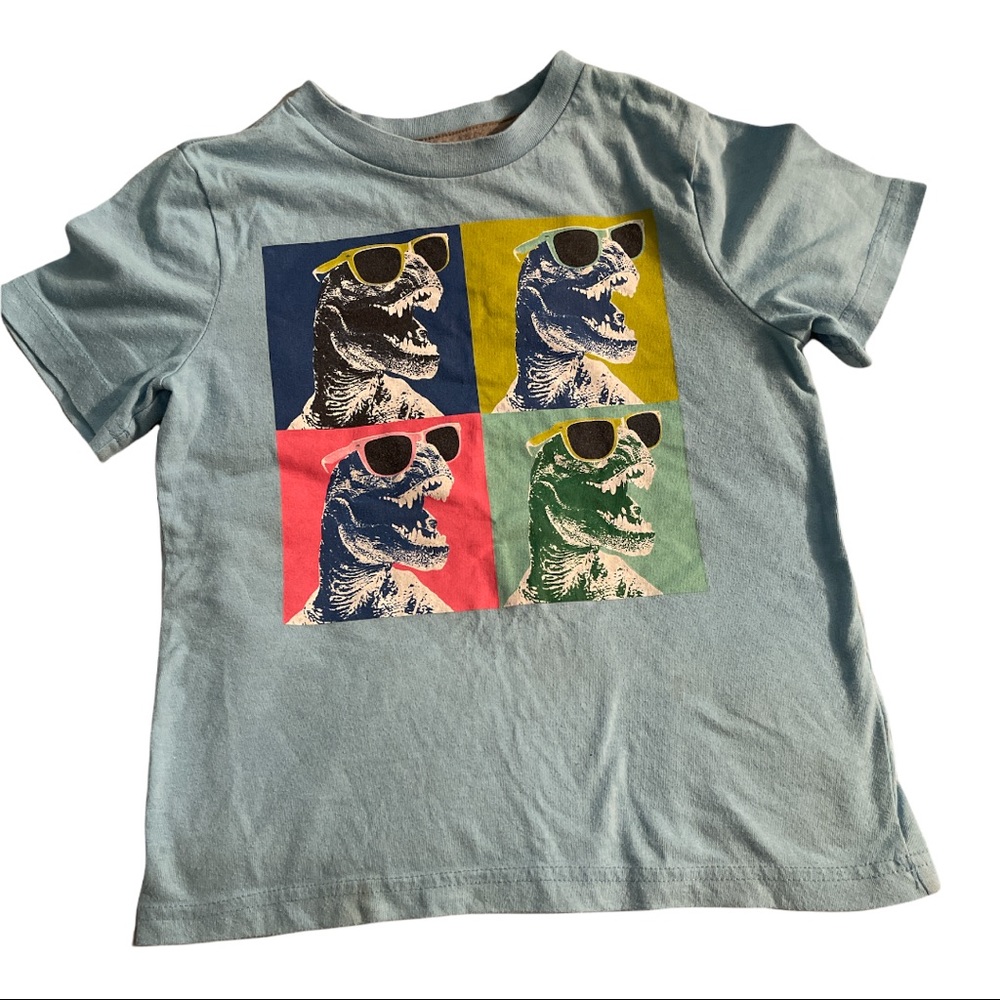 Arizon Jeans Co  XS (6-7) Boys tee.